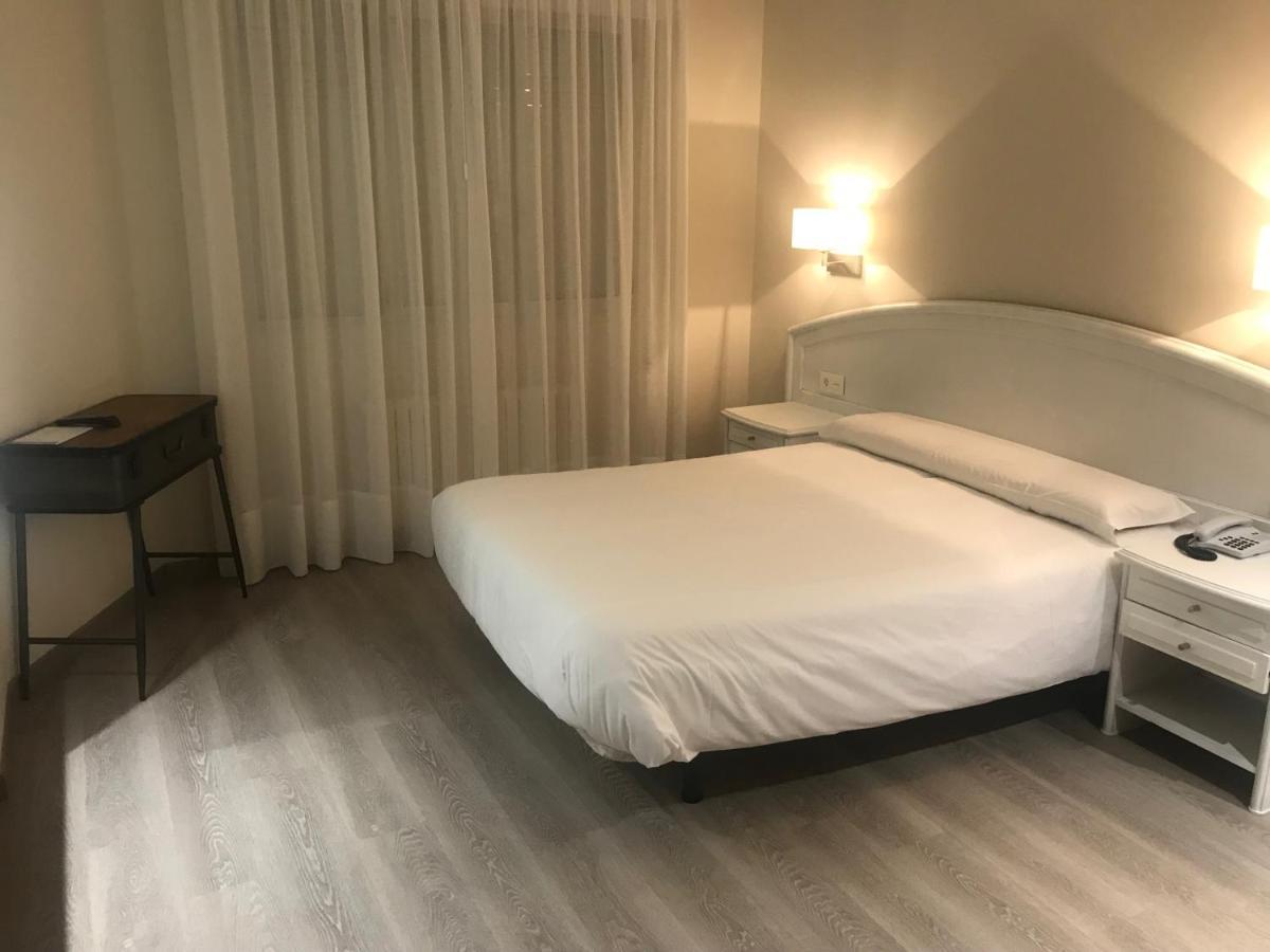 Hotel Mirador Ria De Arosa 里博雷多 外观 照片